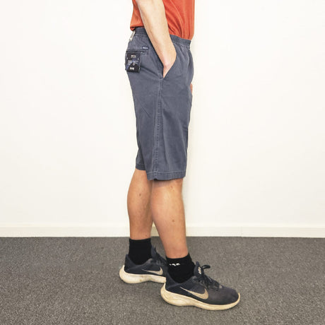 Shorts med elastikk i midjen – Støvet blå